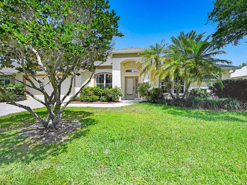 2452  Woodfield Circle, Melbourne, Florida 32904