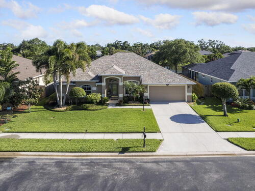 2212  Woodfield Circle, Melbourne, Florida 32904