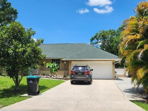 840 Cortland Avenue NW, Palm Bay, FL 32907