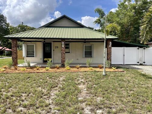 29 E Fee , Melbourne, Florida 32901