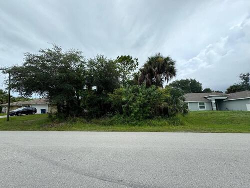 561  Garbelmann Street, Palm Bay, Florida 32908