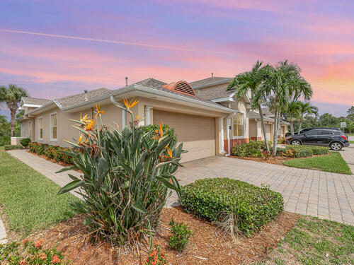 1720  Kinsale Court, Melbourne, Florida 32940