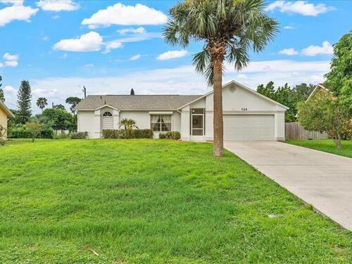 724 Seven Gables Circle SE, Palm Bay, FL 32909