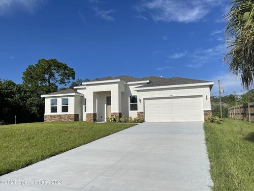 1556 Cass Avenue NW, Palm Bay, FL 32907