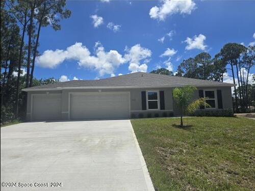 546 Trumpet Street SW, Palm Bay, FL 32908