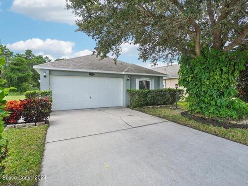 2233  Redwood Circle, Palm Bay, Florida 32905