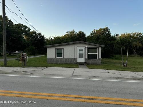 2704 E Main Street, Mims, Florida 32754