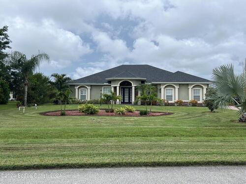 4268  Gardenwood Circle, Grant, Florida 32949