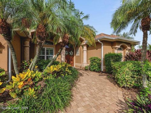 2263  Woodfield Circle, Melbourne, Florida 32904