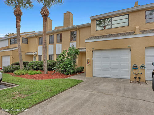 612 Cedar Side Circle NE, Palm Bay, FL 32905