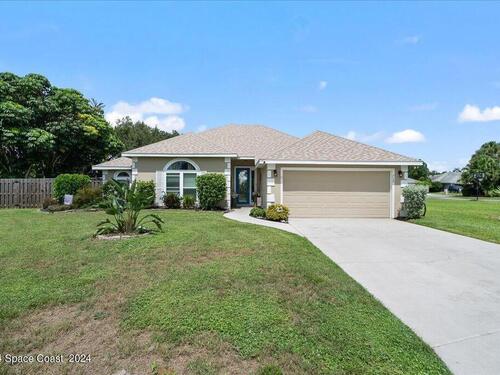 712  John Carroll Lane, Melbourne, Florida 32904