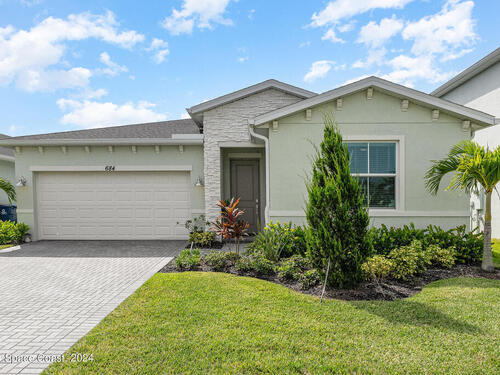 684 Veridian Circle NW, Palm Bay, FL 32907