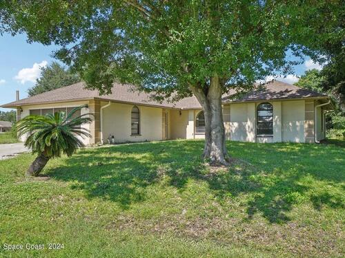 152 Donna Road NE, Palm Bay, FL 32907