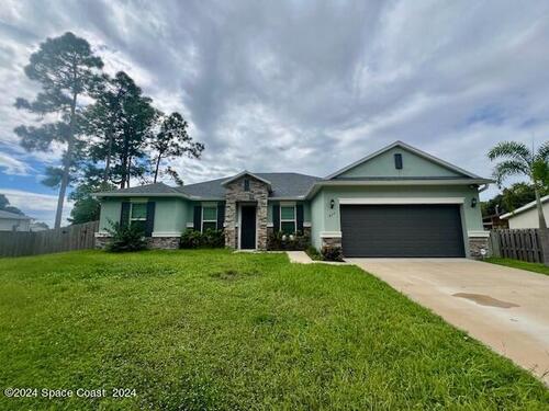 874 Cochran Road SE, Palm Bay, FL 32909