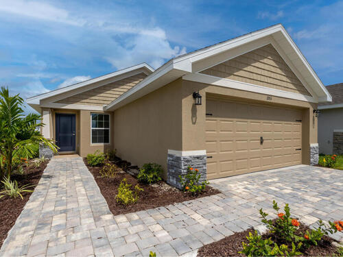 1177 SE Canfield Circle, Palm Bay, Florida 32909