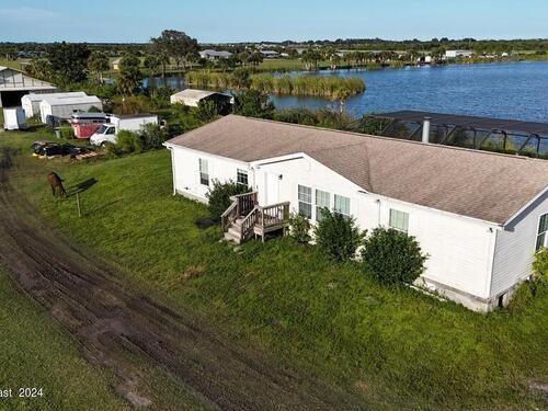 1651 B J Lane, Melbourne, FL 32904