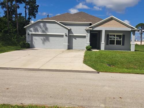 220 Christensen Avenue SE, Palm Bay, FL 32909