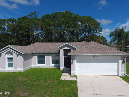 1239  Hedgecoth Street, Palm Bay, Florida 32907