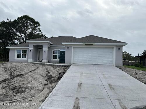 521 Jupiter Blvd NW, Palm Bay, FL 32907