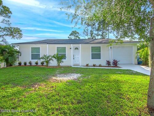 813  Santo Domingo Avenue, Palm Bay, Florida 32908