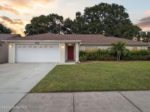 816  Hunters Creek Drive, Melbourne, Florida 32904