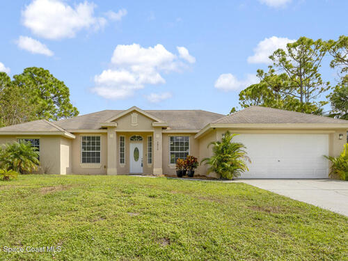 2815 Foxglove Avenue SW, Palm Bay, FL 32908