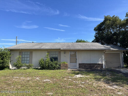 827 Hampton Drive NE, Palm Bay, FL 32905