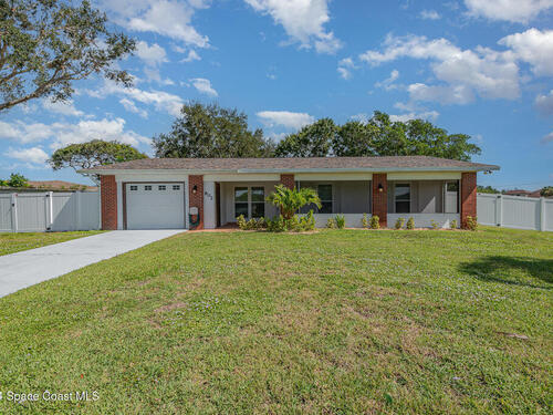 802 Vance Circle NE, Palm Bay, FL 32905