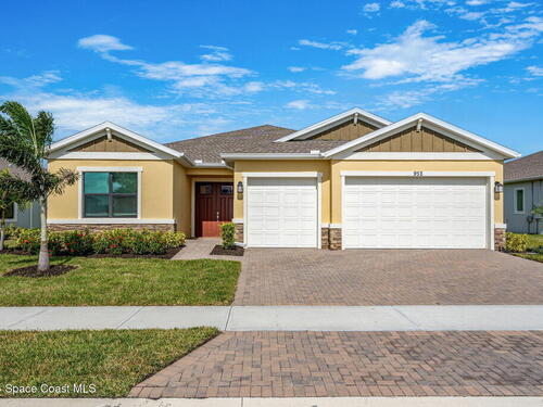 952 Great Belt Circle, Melbourne, FL 32940