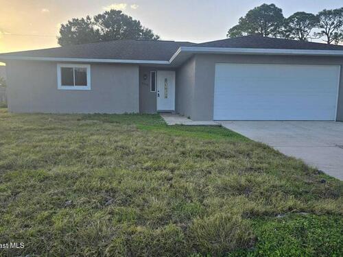 1052 Heath Avenue NW, Palm Bay, FL 32907