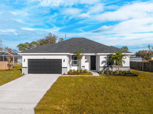 785 Gibbons Road SW, Palm Bay, FL 32908