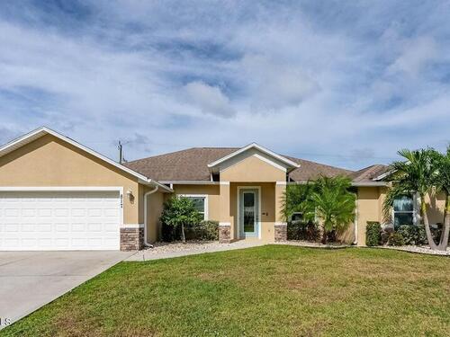 817 Serenade Street NW, Palm Bay, FL 32907