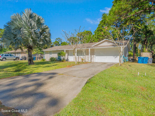 1049 Baysinger Street NW, Palm Bay, FL 32907