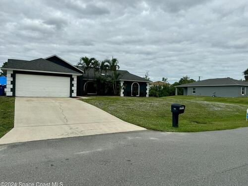 1383 Martinez Street SE, Palm Bay, FL 32909