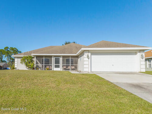 393 Fitchburg Street SW, Palm Bay, FL 32908