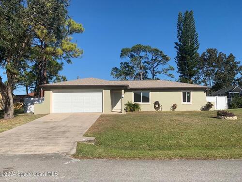 1377 Jarvis Street NW, Palm Bay, FL 32907