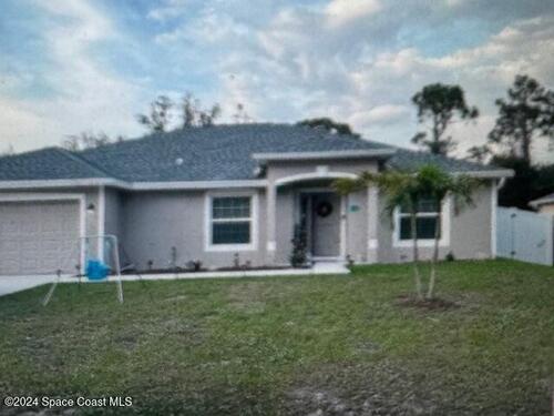 559 Rembrandt Street SE, Palm Bay, FL 32909