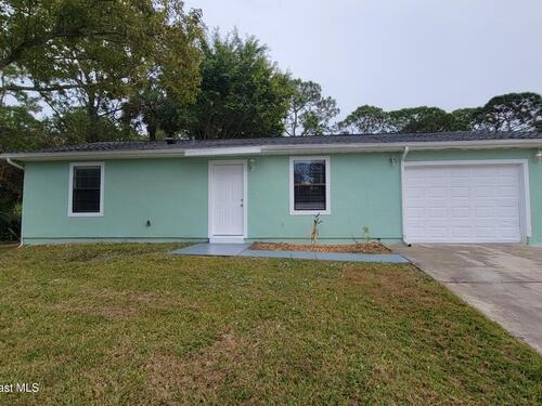 737 Geoffrey Avenue SW, Palm Bay, FL 32908