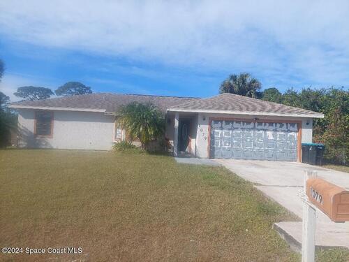 1079 St Johns Street SE, Palm Bay, FL 32909