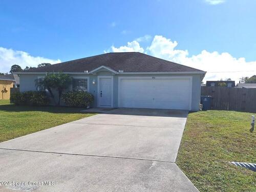 880 Brickell Street SE, Palm Bay, FL 32909