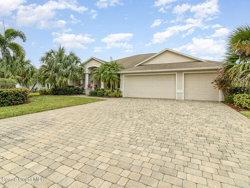 155 Ridgemont Circle SE, Palm Bay, FL 32909