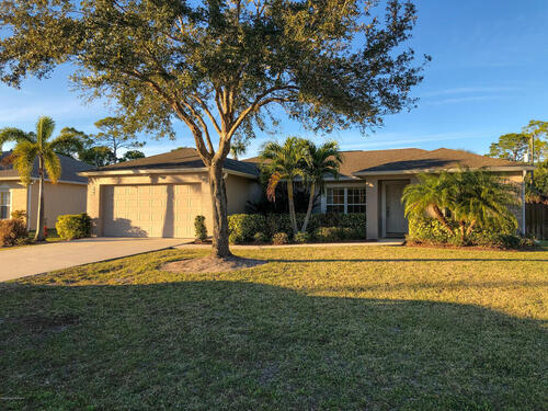 347 Americana Boulevard NE, Palm Bay, FL 32907