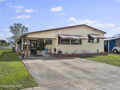 1809 Mango Street NE, Palm Bay, FL 32905