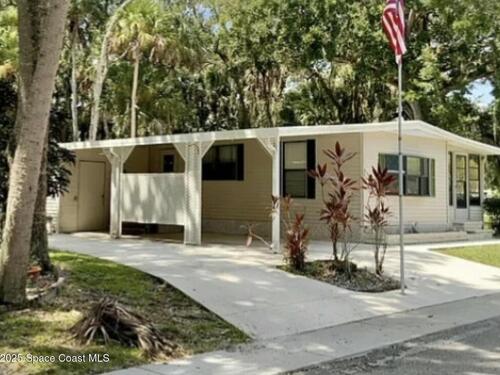 370 Holiday Park Boulevard NE, Palm Bay, FL 32907