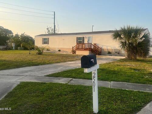 2501 Amberly Road NE, Palm Bay, FL 32905