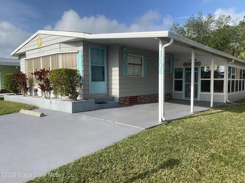 1906 Mango Street NE, Palm Bay, FL 32905