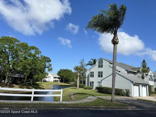 4890 Lake Waterford Way, Melbourne, FL 32901