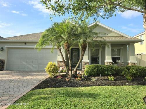 201 Broyles Drive SE, Palm Bay, FL 32909