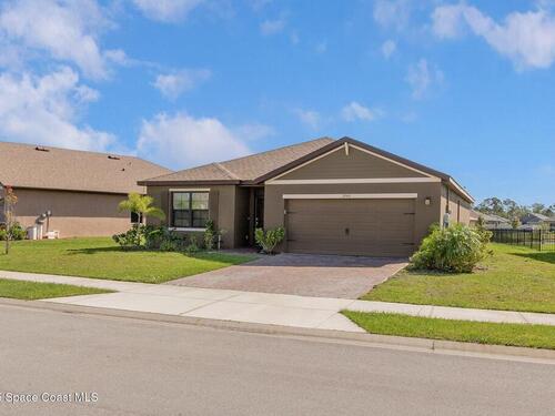 3743 Coachman Lane SE, Palm Bay, FL 32909