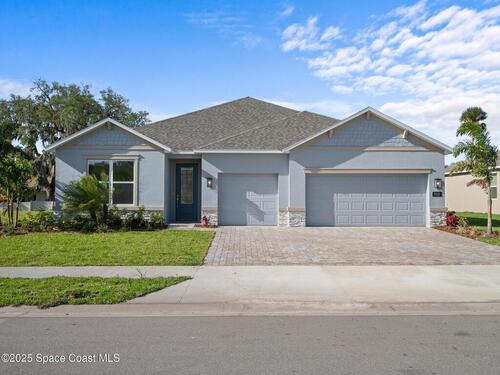 2112 Killian Drive, Palm Bay, FL 32905